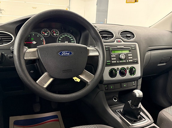 Ford Focus 19 of 28