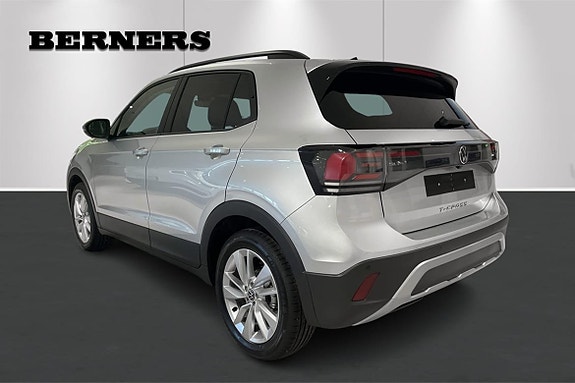 Volkswagen T-Cross 3 of 5