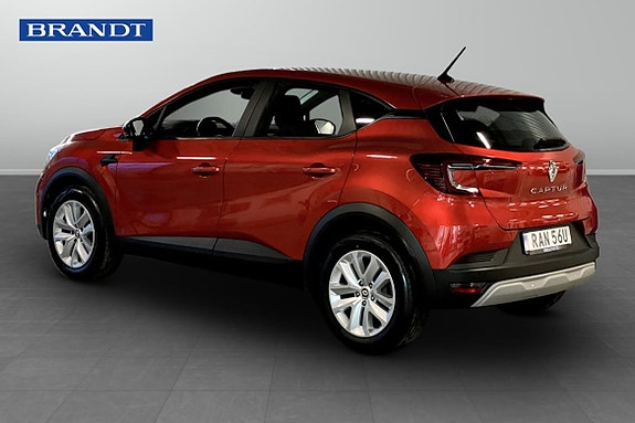 Renault Captur 2 of 11