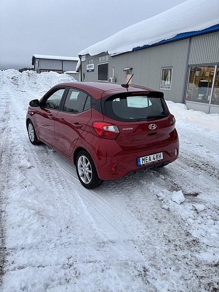 Hyundai i10 3 of 4