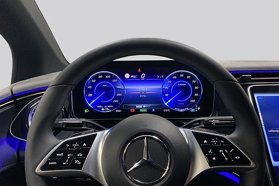 Mercedes-Benz EQE300 10 of 14