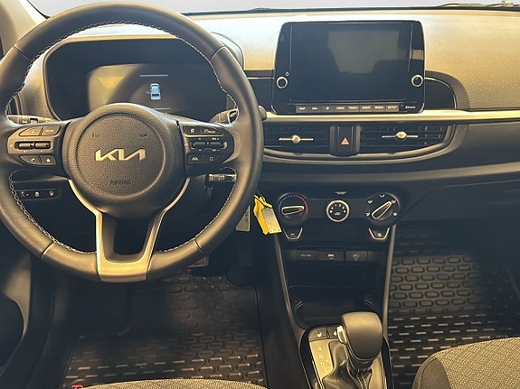 Kia Picanto 7 of 17
