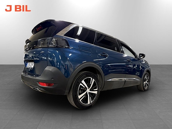 Peugeot 5008 3 of 5