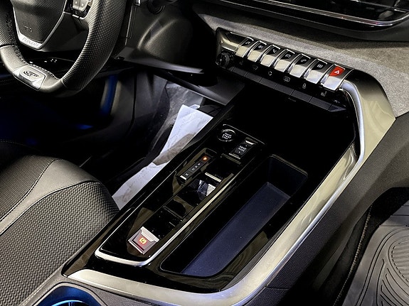 Peugeot 5008 10 of 16