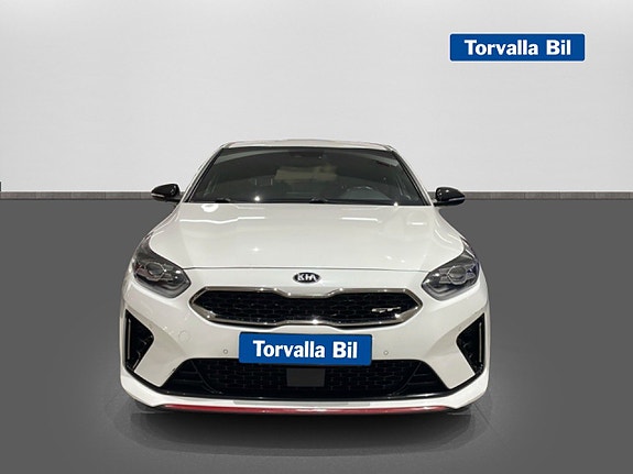 Kia ProCeed 2 of 15