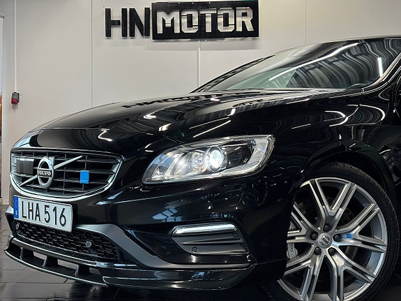 Volvo V60 2 of 27