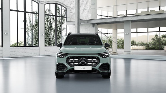 Mercedes-Benz GLB250+ 2 of 5
