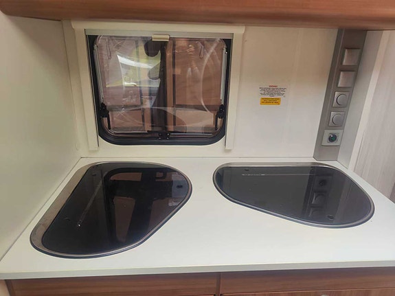Adria Altea 542pk 8 of 23