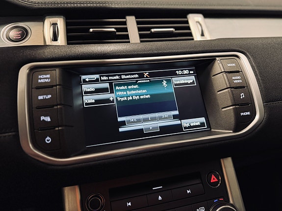 Land Rover Range Rover Evoque 21 of 26