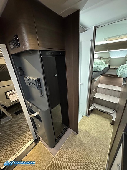 Adria MATRIX SUPREME 670 DL - 140HP 43H 8 of 15