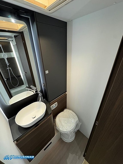 Adria MATRIX SUPREME 670 DL - 140HP 43H 11 of 15
