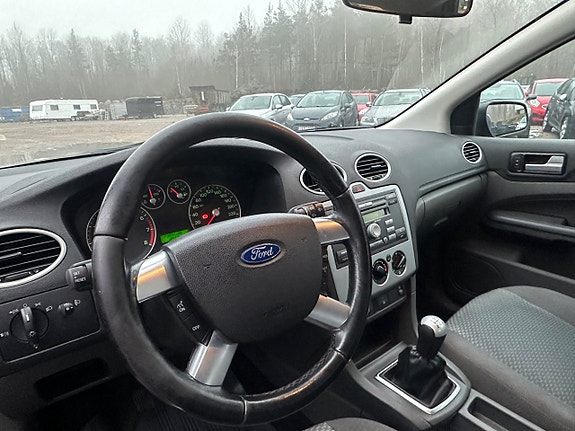 Ford Focus 7 of 9