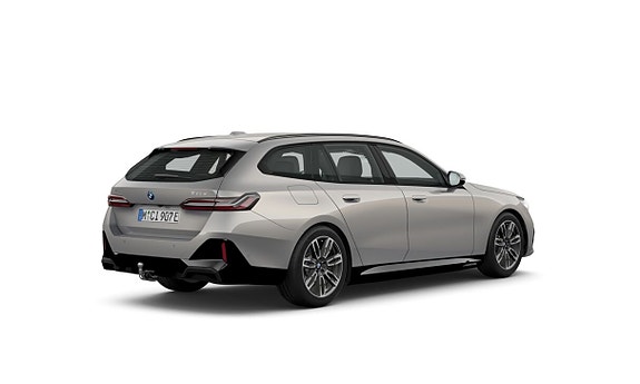 BMW 530e 3 of 6