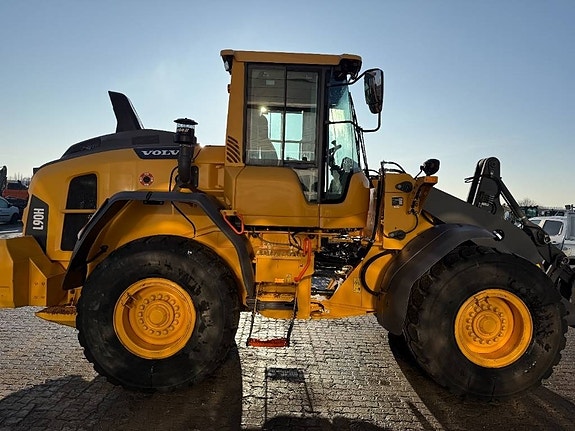 Volvo L 90 H 8 of 12