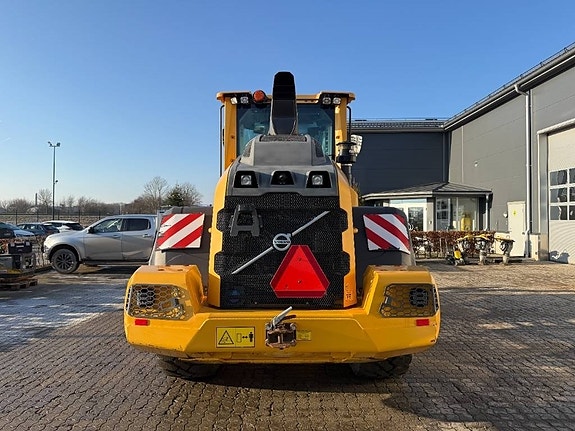 Volvo L 90 H 7 of 12
