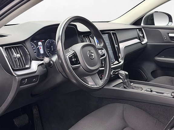 Volvo V60 13 of 30