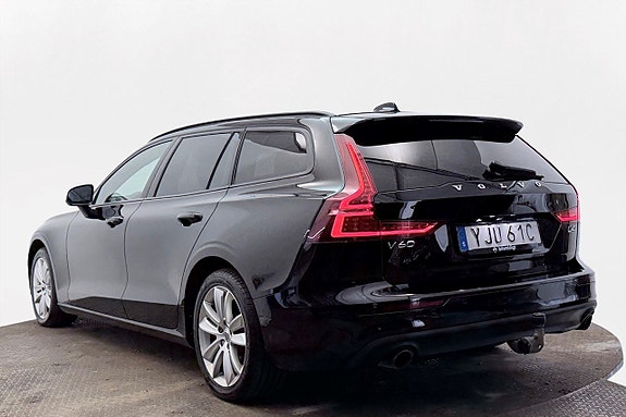 Volvo V60 9 of 30