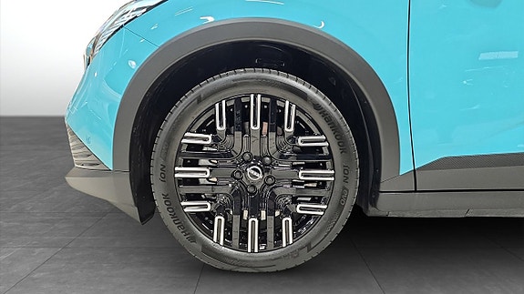 Nissan Leaf 9 of 16