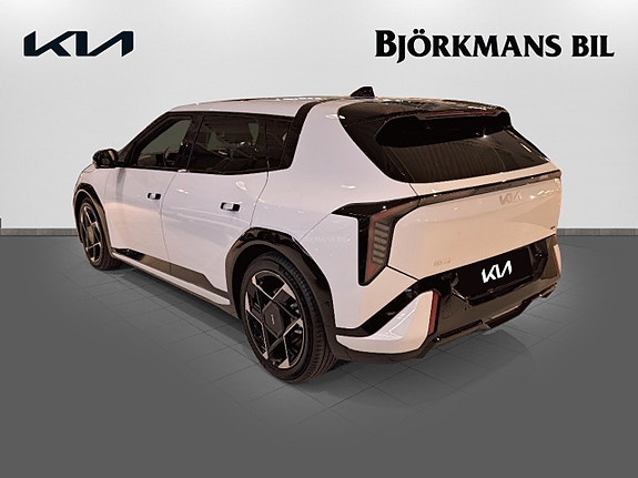 Kia EV4 6 of 25