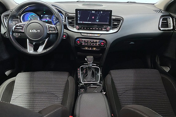 Kia Ceed 10 of 30