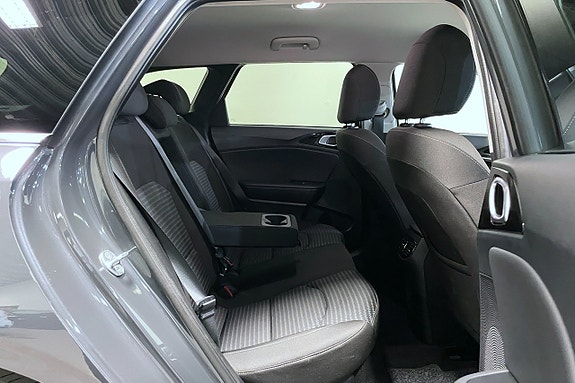 Kia Ceed 17 of 30