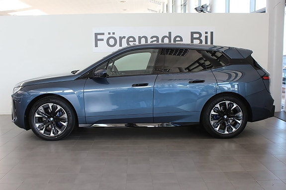 BMW iX 3 of 5