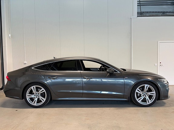 Audi A7 2 of 5