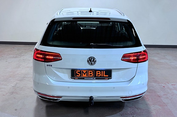 Volkswagen Passat 5 of 5
