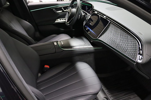 Mercedes-Benz E220 22 of 23