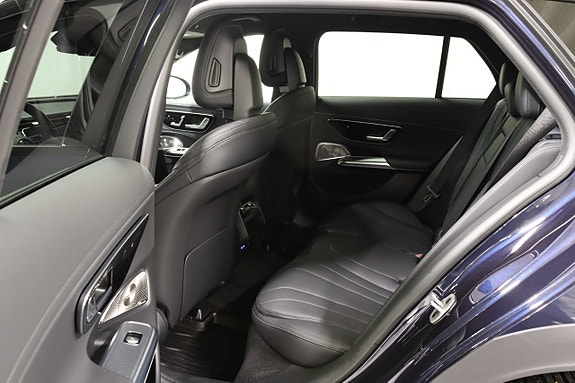 Mercedes-Benz E220 11 of 23