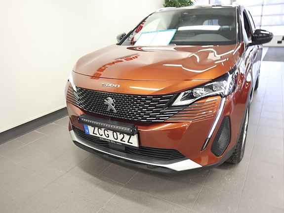 Peugeot 5008 2 of 5