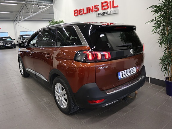 Peugeot 5008 4 of 5
