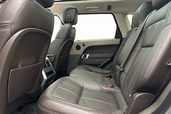 Land Rover Range Rover Sport 27 of 30