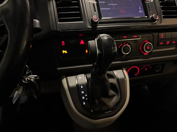 Volkswagen Transporter 21 of 26