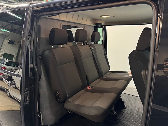 Volkswagen Transporter 24 of 26