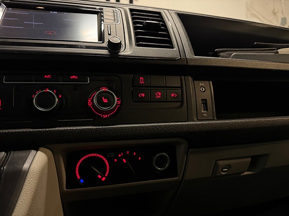 Volkswagen Transporter 22 of 26