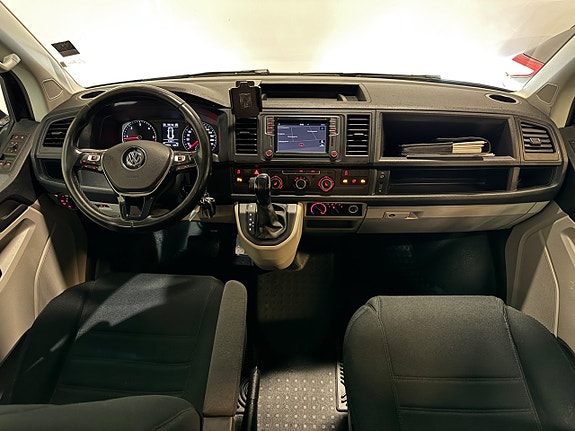 Volkswagen Transporter 15 of 26