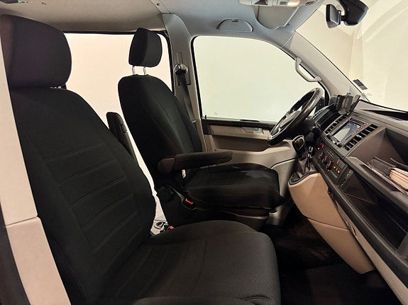 Volkswagen Transporter 14 of 26