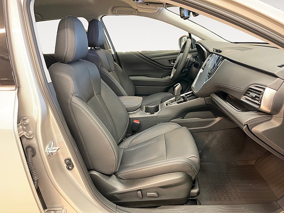 Subaru Outback 12 of 22