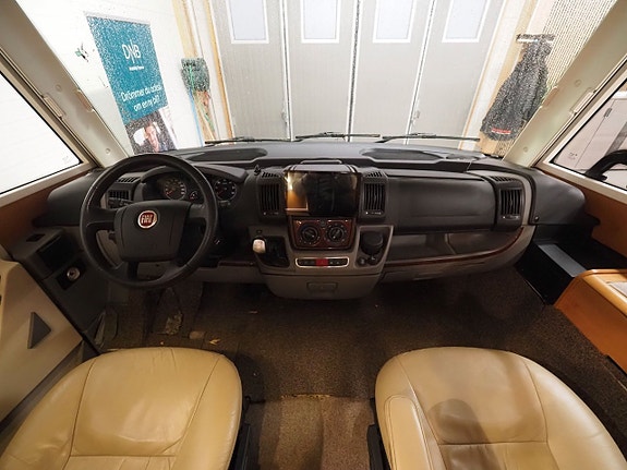 Rapido 10000 3.0 156hk AC Markis Solcell 6 of 17