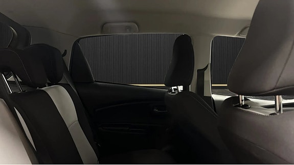 Toyota Yaris 8 of 8