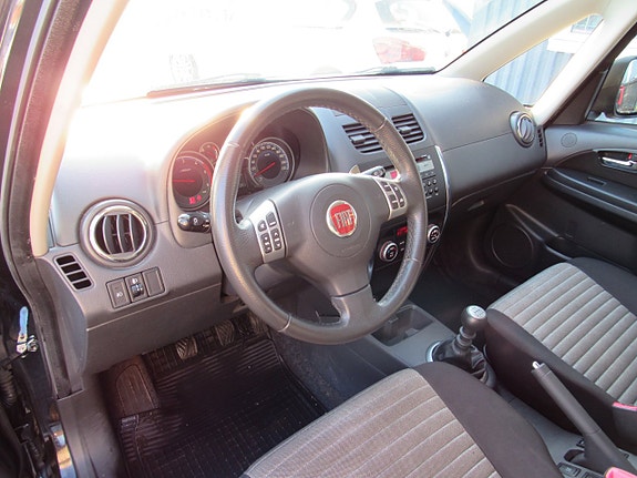 Fiat Sedici 11 of 14