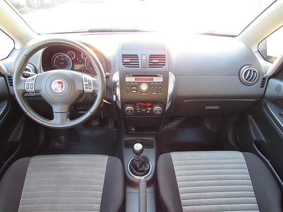 Fiat Sedici 14 of 14