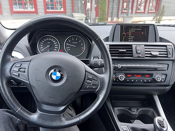BMW 116i 13 of 15