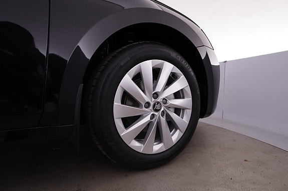 Skoda Octavia 11 of 16
