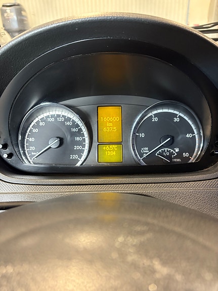 Mercedes-Benz Vito 113 4 of 5