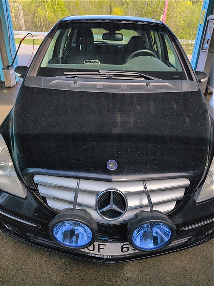 Mercedes-Benz B170 5 of 5