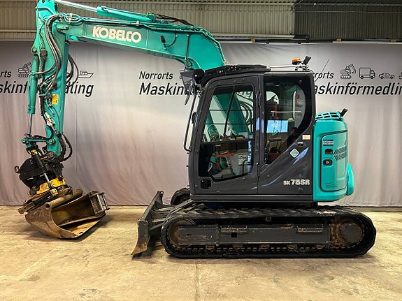 Kobelco SK75 SR-7 - BACKKAMERA / C-SMÖRJ