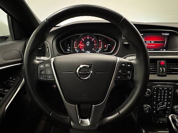Volvo V40 14 of 21