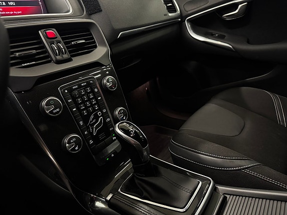 Volvo V40 16 of 21